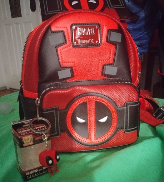 Marvel brand new miniature backpacks comes with wallet and keychain - Picture 13 of 15